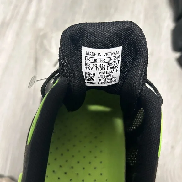 Adidas Climacool Black and Green Sneakers - Picture 4 of 4